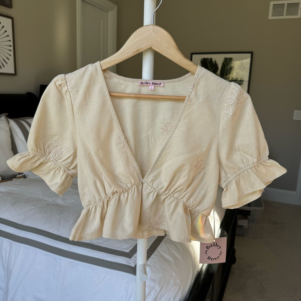 Bailey Rose 100% Linen Top - Picture 6 of 7